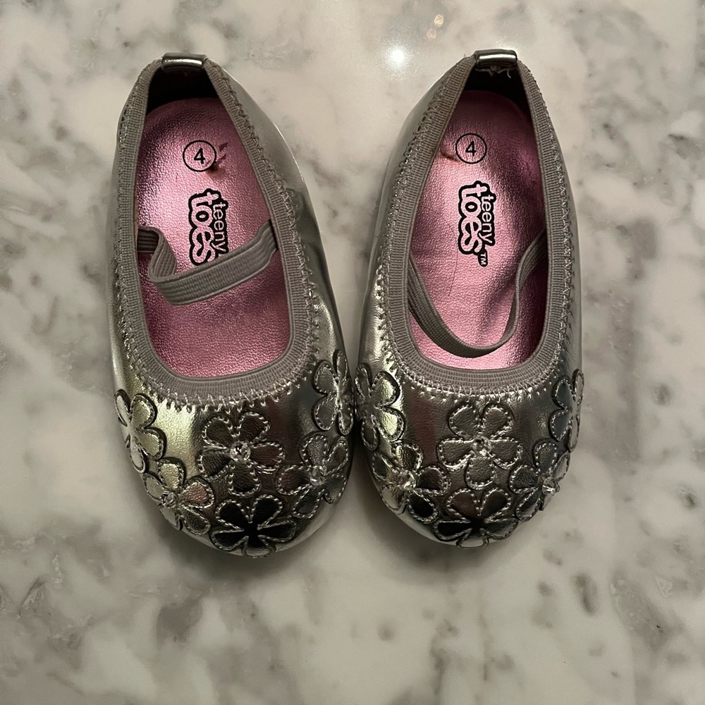 Shiny Silver Kids Toddler Dress Shoes with Floral Embellishments